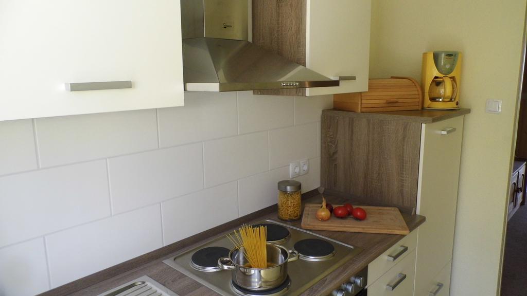 Ferienwohnung Seerose Neppermin Luaran gambar